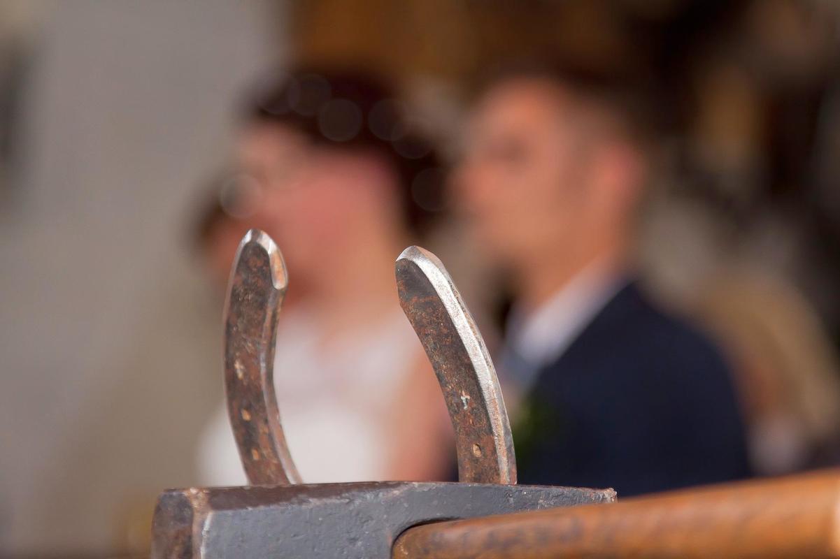 Fer à cheval en guise de porte-bonheur pour une tradition de mariage en Irlande