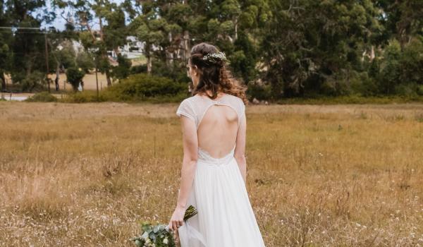 le mariage minimaliste : Comment choisir sa tenue ? 
