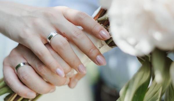4 astuces pour avoir de belles mains lors de son mariage 