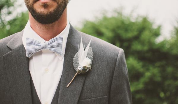 Trouvez la couleur parfaite pour votre costume de mariage ! 