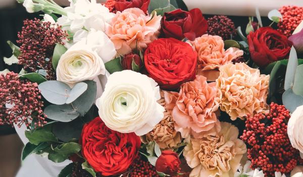 Fleurs d’automne : composez des bouquets de mariée de saison