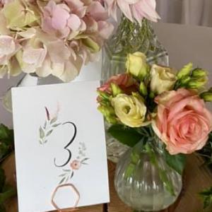 composition centre de table des mariés par l'atelier floral de troarn pour votre mariage en normandie - Mariage en Normandie