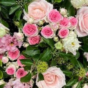 Bouquet de roses pour une mariée l'atelier floral troarn en normandie pour votre mariage - Mariage en Normandie